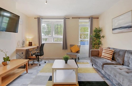 Pollards Hill Apartamento | Stylish 2-Bedroom Flat for Relaxation & Comfort
