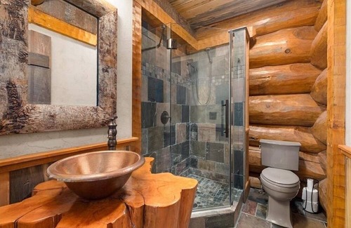 Talking Rock Cabina | Large and charming 4-bedroom log cabin in the Georgia mountains