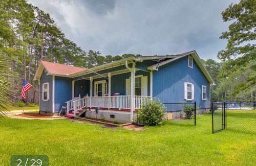Little River Casa | Spacious 3 bedroom house in Little River. WiFi, AC, pool near Cherry Grove beach