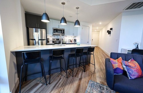 Brewerytown Apartamento | Imagine a stylish escape in Glenwood, the epitome of urban luxury