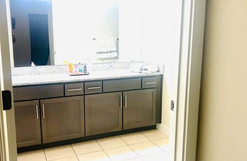Santa Fe Apartamento | The LagoonSide LoungeAway w/Pool/Parking/WiFi Pkg