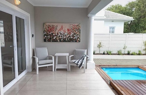 Eastcliff Casa | Luxurious 3-bedroom house in serene Hermanus