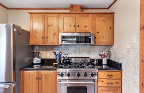 Indian Lake Cabina | Tower Hill Lodge- Mtn View w/Hot Tub