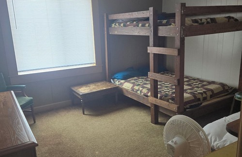 Ironwood Casa | 3-bedroom house with WiFi in Ironwood
