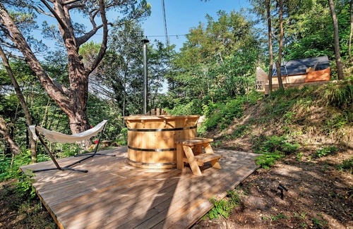 Carrodano Inferiore Alquiler De RV | Caravan 'Starsbox Cinque Terre - Casa' with Mountain View, Private Pool and Private Garden
