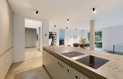 Heiligenhaus Casa | Holiday Home 'In Heiligenhaus Nähe Düsseldorf' with Shared Terrace, Wi-Fi and Air Conditioning