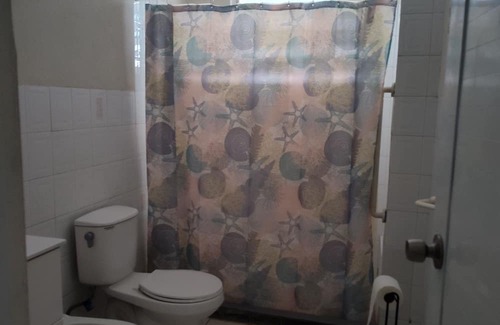 Las Piedras Casa | Charming 2-bedroom house in brilliant Las Piedras with AC
