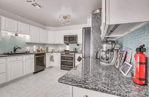Algiers Casa | Inviting New Orleans Home w/Theater & Grill!