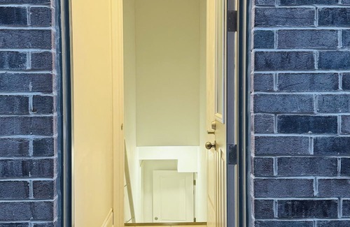 Caledon Casa | Experience modern luxury and comfort in our charming two bedroom apartment!