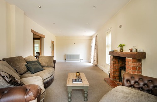 Whitney-on-Wye Casa | Woodcote House Farm - a serviced house that sleeps 6 guests in 3 bedrooms