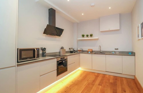 Sherborne Cabaña | PUMP ROOM, romantic, with a garden in Sherborne