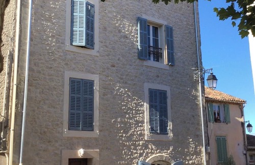 Tavernes Casa | Demeure Vigneronne de 280m² Avec Jardin. 5 Suites Dont une Double, 12 Couchages