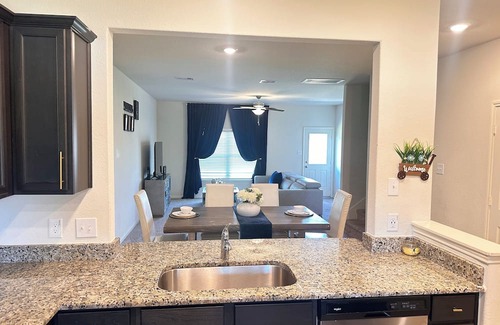 Atascocita Casa | Spacious 5-bedroom house in welcoming Humble… Minutes to AIH Airport!