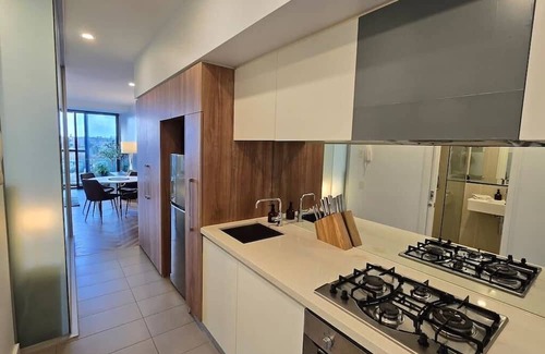 South Yarra Apartamento | Gorgeous 1 bed Exec South Yarra with workspace