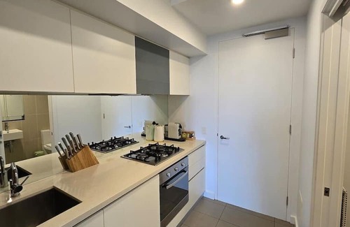 South Yarra Apartamento | Gorgeous 1 bed Exec South Yarra with workspace
