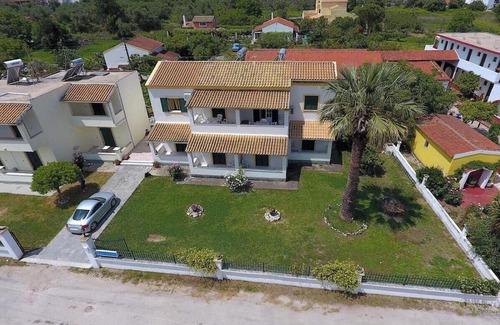Roda Apartamento | Studio Apartment 'Standard 4' with Shared Terrace, Wi-Fi and Air Conditioning