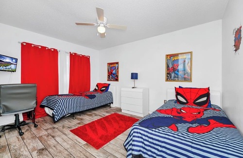 Thousand Oaks Casa | Sunny villa with sunset views under new management