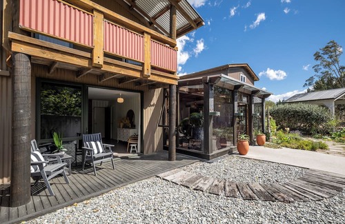 Brightwater Casa | Higgs Rest in Tasman - central location to national parks, dog friendly