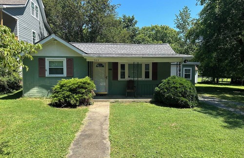 Heron Walk Casa | Cozy 2 Bedroom House with Recording Space in Nashville