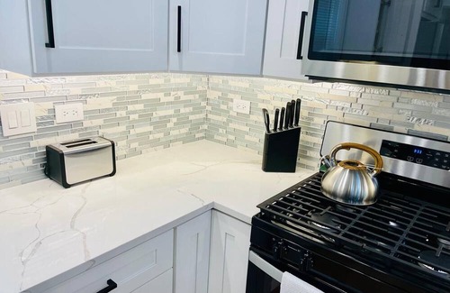Willowbrook Casa | Charming 3-bedroom Cottage with AC & WiFi in Willowbrook