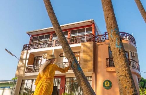 Huraa Casa | Charming Deluxe room in Huraa Guesthouse with AC, Wifi