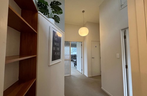 Narrow Neck Casa | If you want to be close to the beach.