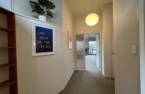 Narrow Neck Casa | If you want to be close to the beach.