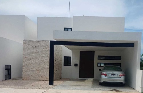 Mérida Casa | Charming 3-bedroom townhome with AC and WiFi in delightful Sitpach