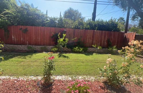 West Hills Casa | Charming 4-bedroom house in quiet family friendly neighborhood