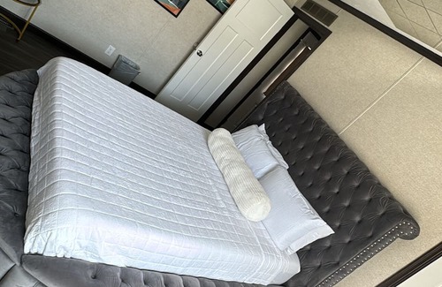 Anchorville Casa | Cozy 2-bedroom mobile home in awesome Clinton Township with AC, WiFi