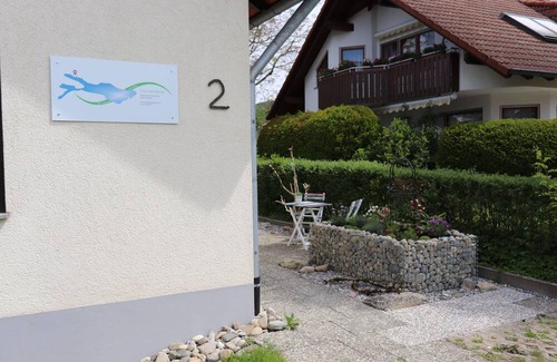 Owingen Apartamento | Charming 60 m² vacation apartment, newly furnished in a quiet location