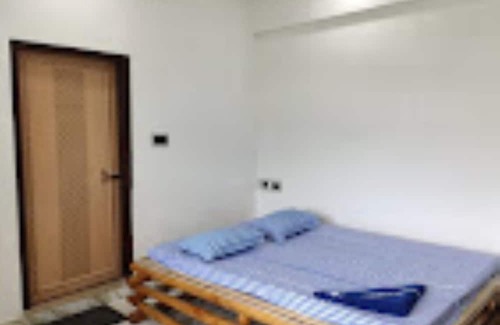Lataguri Hotel | Lake view resort West Bangal