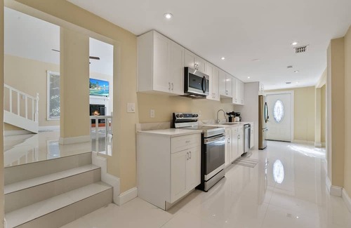 Gulf Coast Acres Casa | NEW LISTING! Tranquil Getaway: Relax in our Peaceful Haven by RedAwning