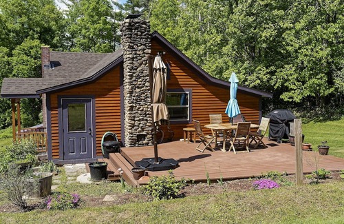 Guild Casa | NEW LISTING! Qutie Pie House (2-Bedroom Home) by RedAwning