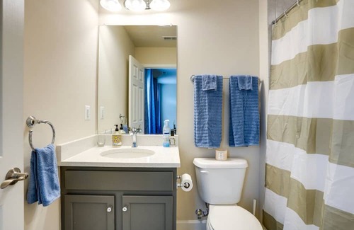 Centreville Casa | Beautiful secluded home close to Bull Run Battlefield, DC & more
