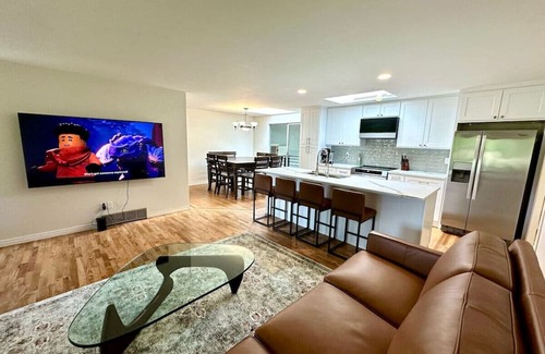 Fall City Casa | 7Bed | Fall City Modern Retreat | Pool | Hot Tub