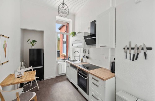 Russee - Hammer Apartamento | Zentral, Frisch Saniert 24 h Check-in!