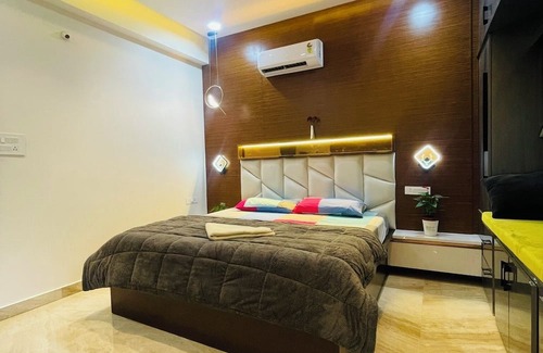 Chanda Nagar Apartamento | Luxurious Garden-View Duplex in Hyderabad,4-bedroom with AC, WIFI
