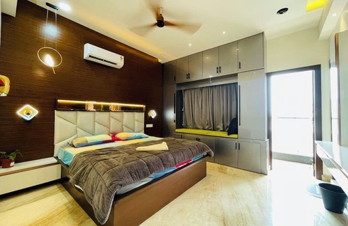 Chanda Nagar Apartamento | Luxurious Garden-View Duplex in Hyderabad,4-bedroom with AC, WIFI