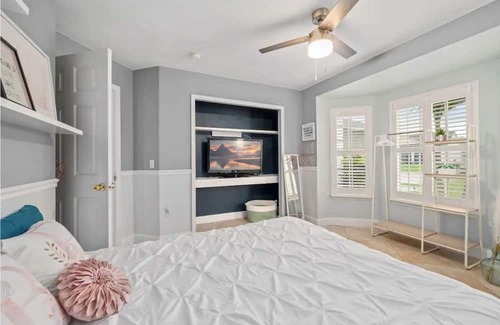 St. Cloud Casa | 3BDR, Firepit + 15 Min Lake Toho!