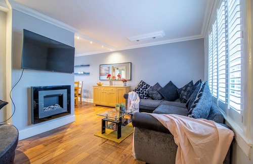 Coatbridge Apartamento | 3-bedroom apartment in tranquil Coatbridge with WiFi