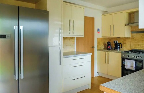 Bellshill Apartamento | Cosy 4-Bed House near Glasgow