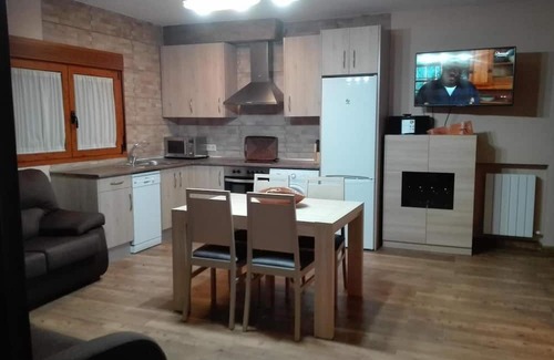 Codo Casa | Country House 'Los Zafranales Completo' with Sea View, Wi-Fi and Air Conditioning