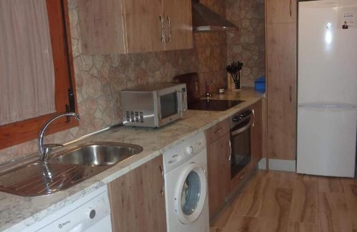Codo Casa | Country House 'Los Zafranales Completo' with Sea View, Wi-Fi and Air Conditioning