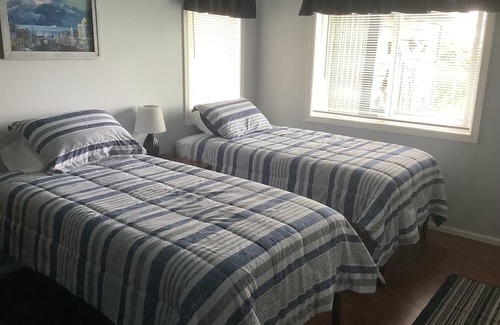 Ketchikan Casa | Cozy 3-bedroom house in fantastic Ketchikan with WiFi and view of Clover Island