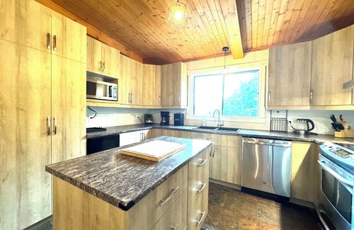 Potton Chalet De Esquí | The OokPik, Spa, Lake, Firepit