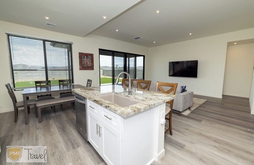 Prescott Valley Casa | *Newly Listed *Spacious *Family Friendly *Modern