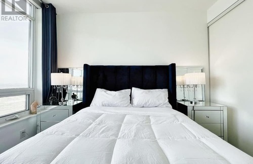 Humber Bay Condominio | Gorgeous Condo By the Lake With Parking