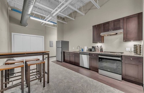 Waldron Apartamento | Urban Chic Loft Near Airport with High-Speed WiFi