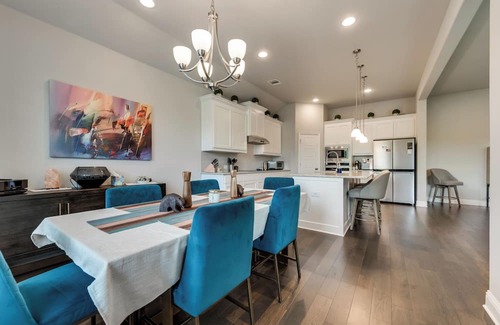 Keene Casa | Classy 2334 square foot Luxurious Home